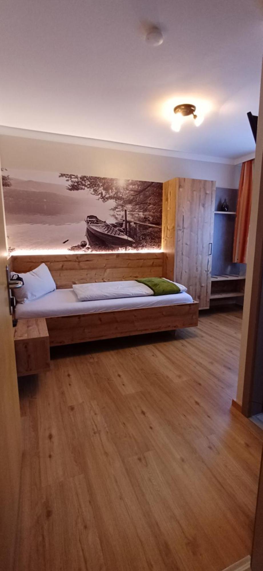Gasthof Zentral Feistritz an der Drau Bagian luar foto