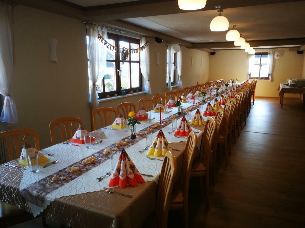 Gasthof Zentral Feistritz an der Drau Bagian luar foto