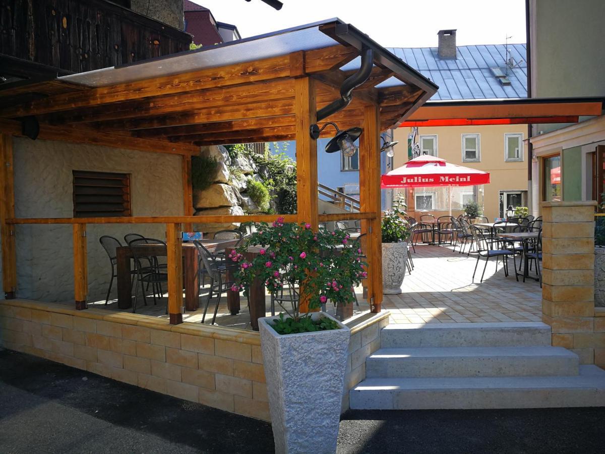 Gasthof Zentral Feistritz an der Drau Bagian luar foto
